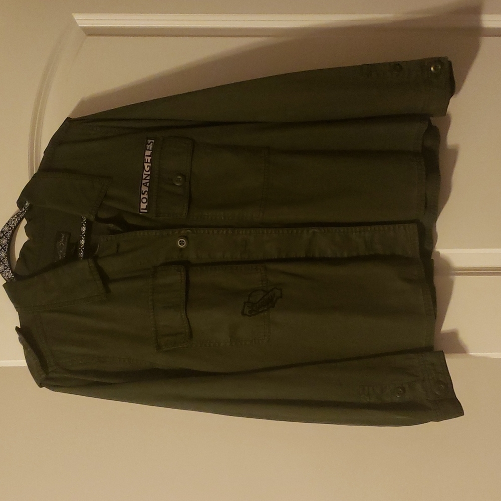 Top Lucky Brand